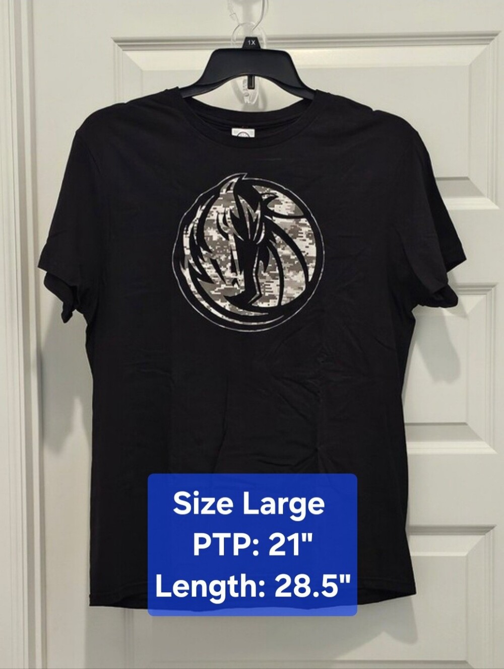 Dallas Mavericks T-shirt-Black with camouflage-style Circular Team Logo